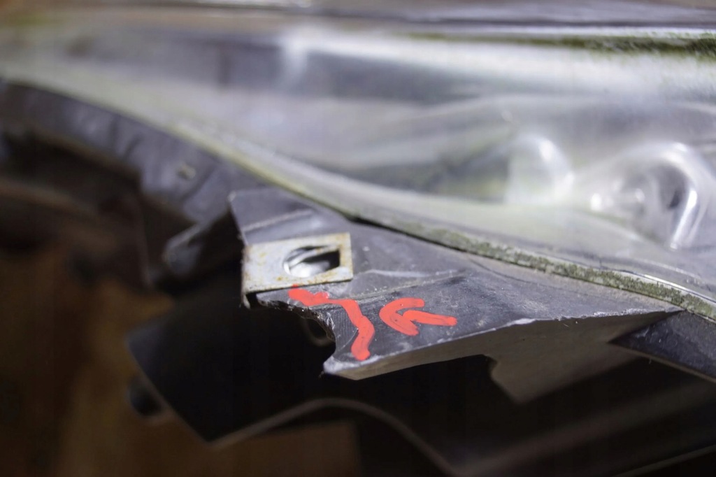 фото №14, Opel astra j лампа правая перед uk