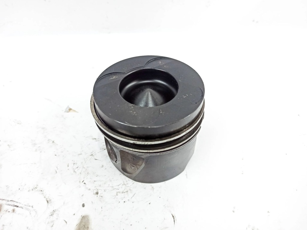 фото №6, Mercedes-benz cls c219 2005 поршни