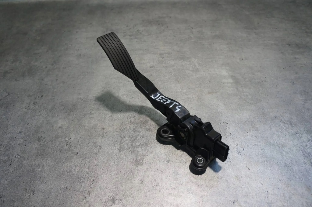 фото №1, Потенциометр педаль газа jeep compass i lift 2.2 04891586ad