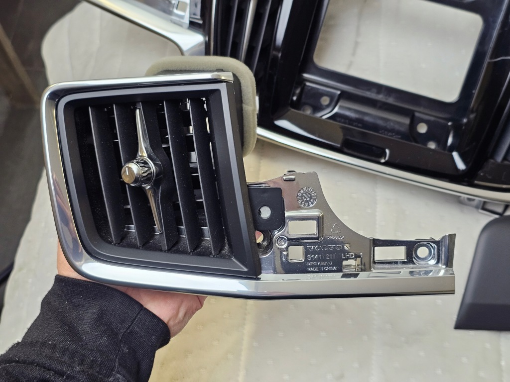 фото №7, Захист молдинг dekor консолі панелі решітка обдув volvo v90 s90 ii