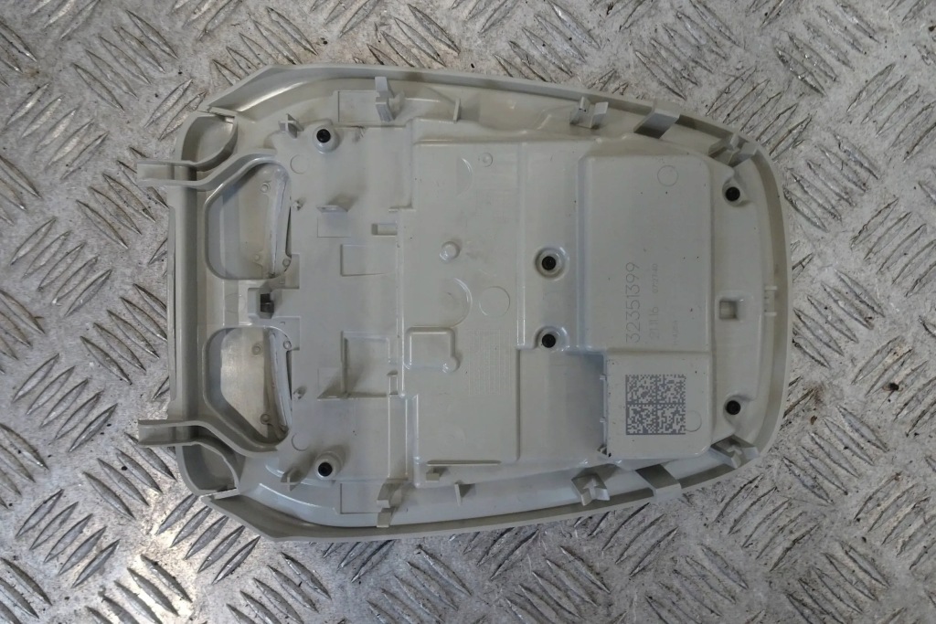 фото №2, Volvo xc60 ii лампа потолочный освещение кабины 21-