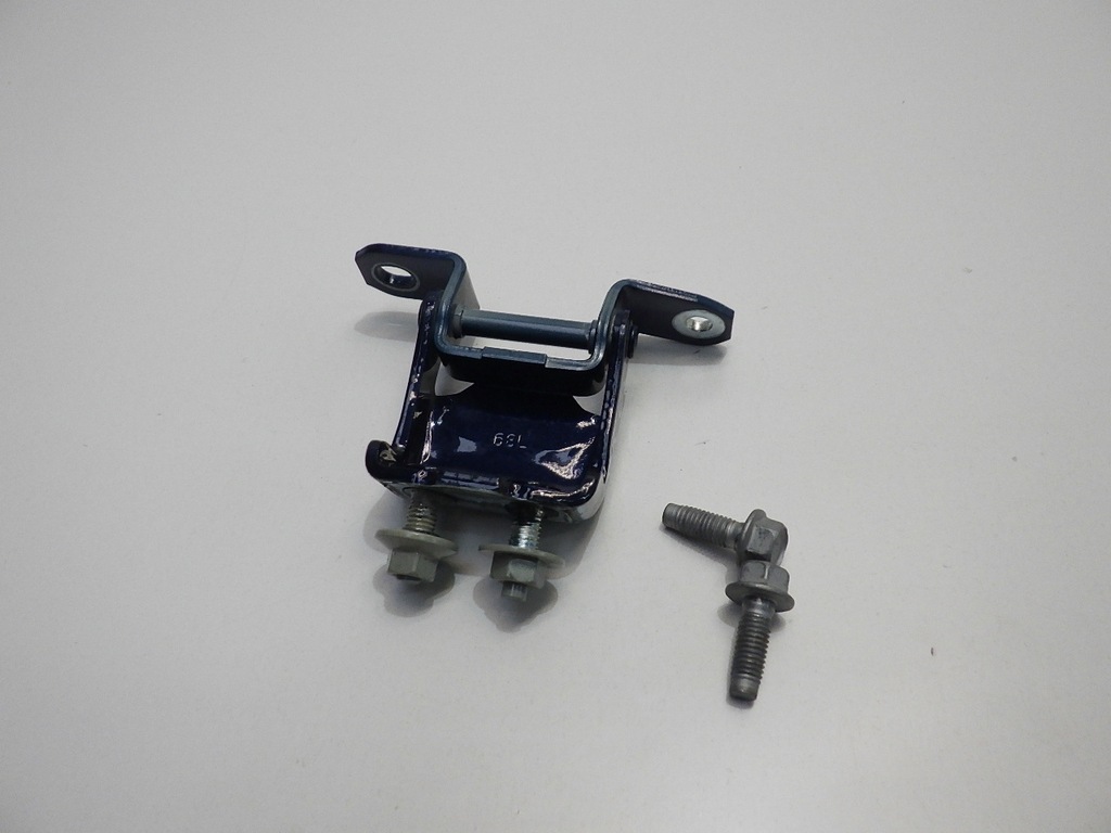 фото №1, Sx4 s cross 2022 новый петля дверь правый задняя верхний