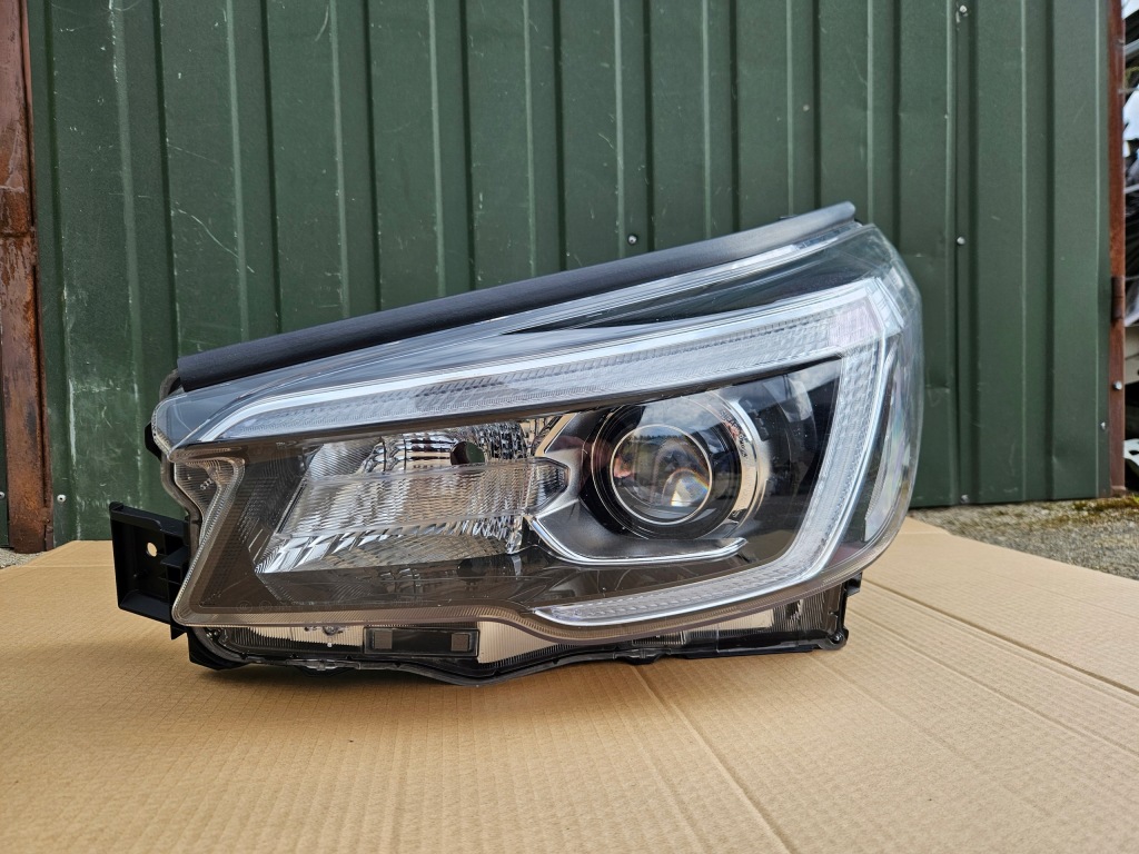 фото №3, Subaru forester v 5 лампа левый перед full led
