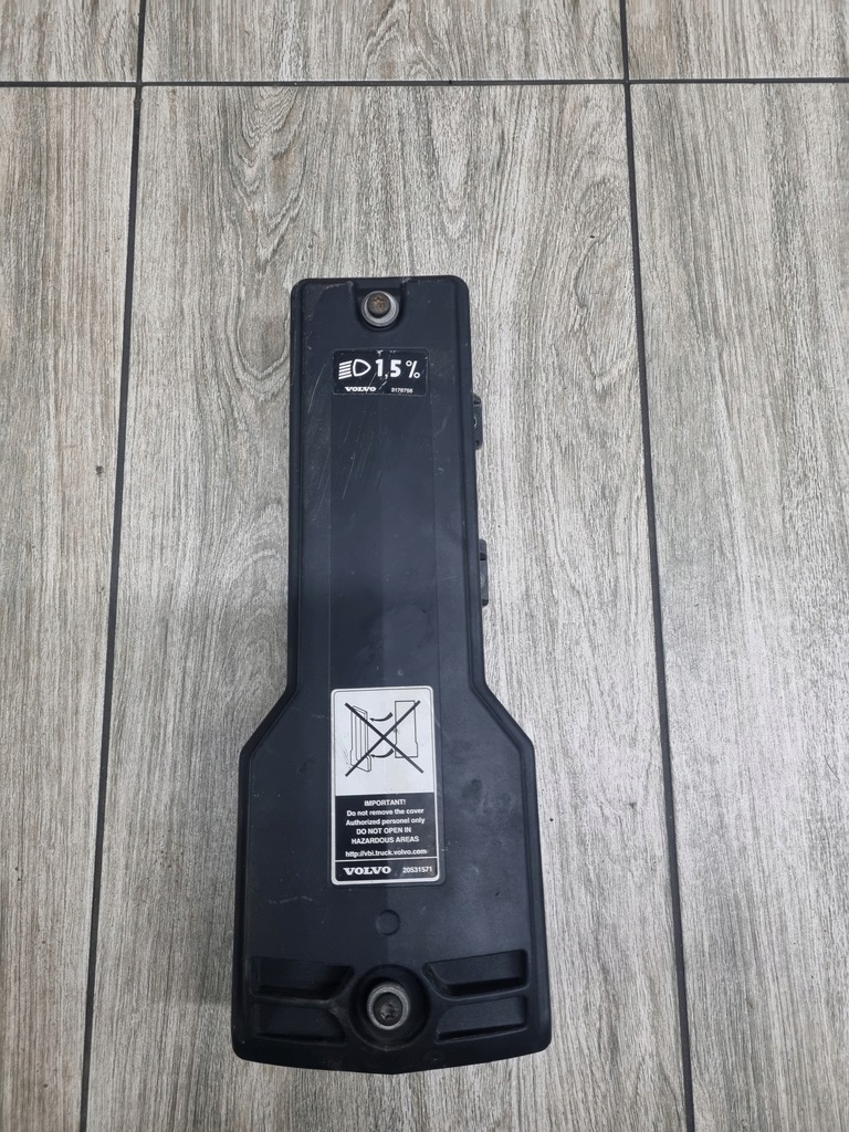 фото №1, Защита накладка электропроводка корпус правая volvo fh fm 13 оригинал