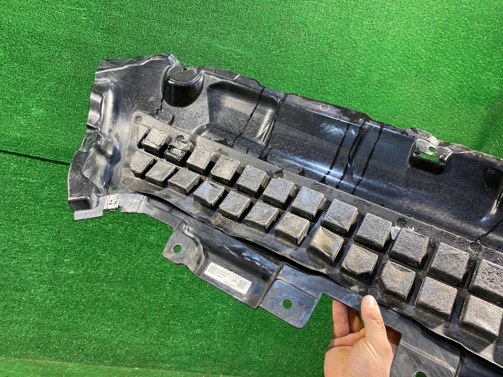 Купить Mercedes glc w253 amg плита накладка под бампер a2535200923