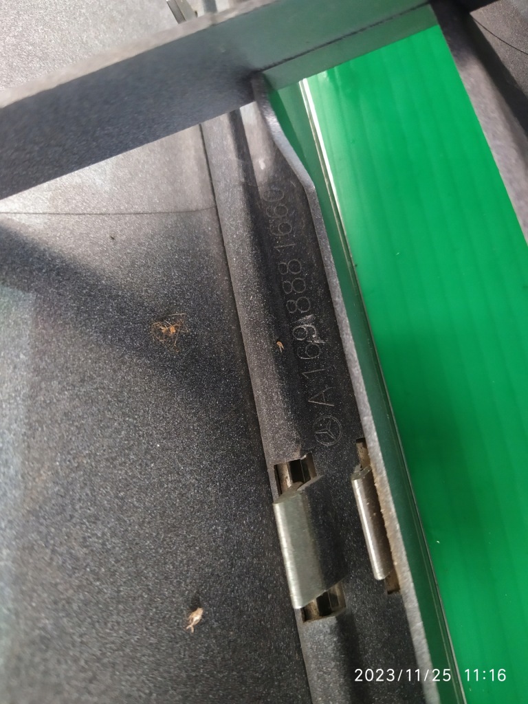 Mercedes b-klasa a1698881660 решітка радіатора решітка радіатора Київ