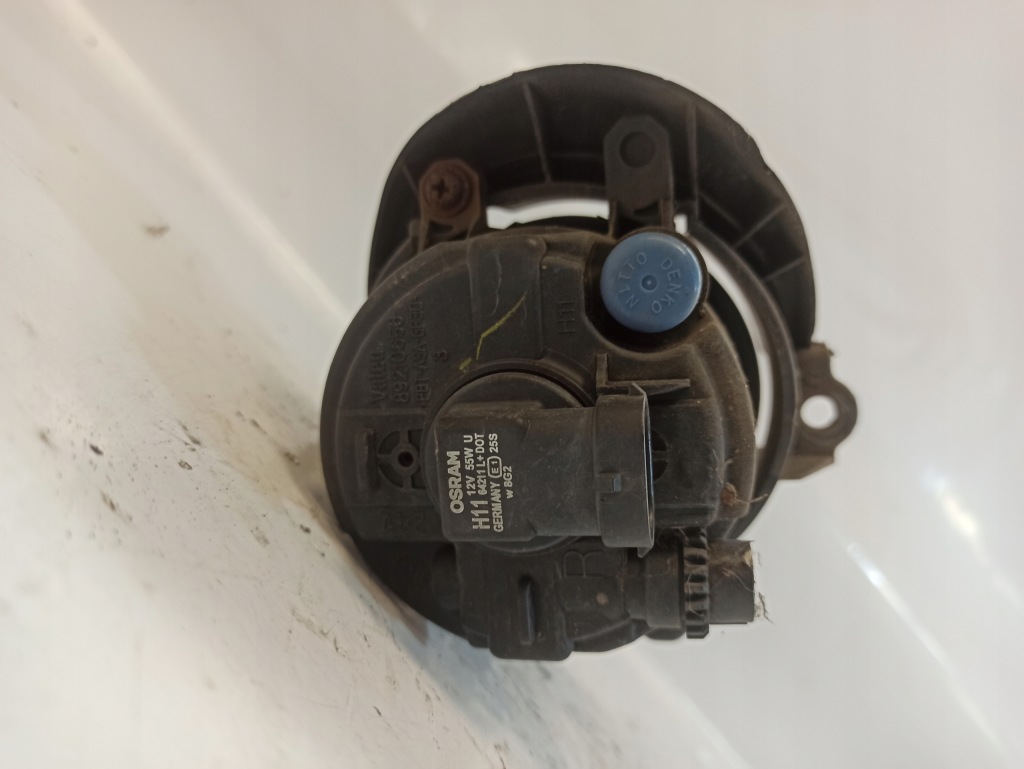 фото №6, Toyota avensis t25 противотуманная фара правый 89210656