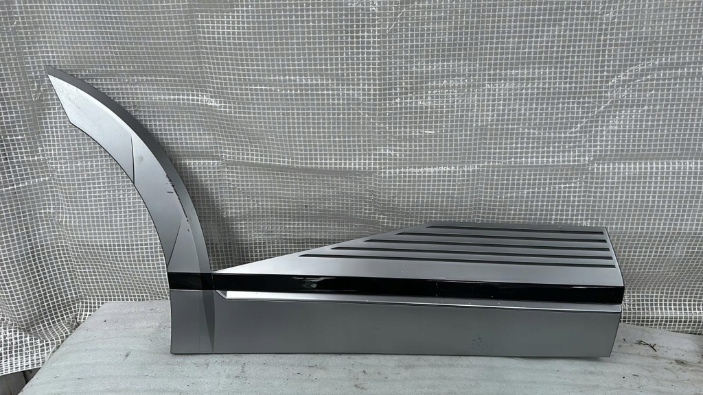 фото №1, Hyundai ioniq 5 2021-молдинг na дверь правая задняя