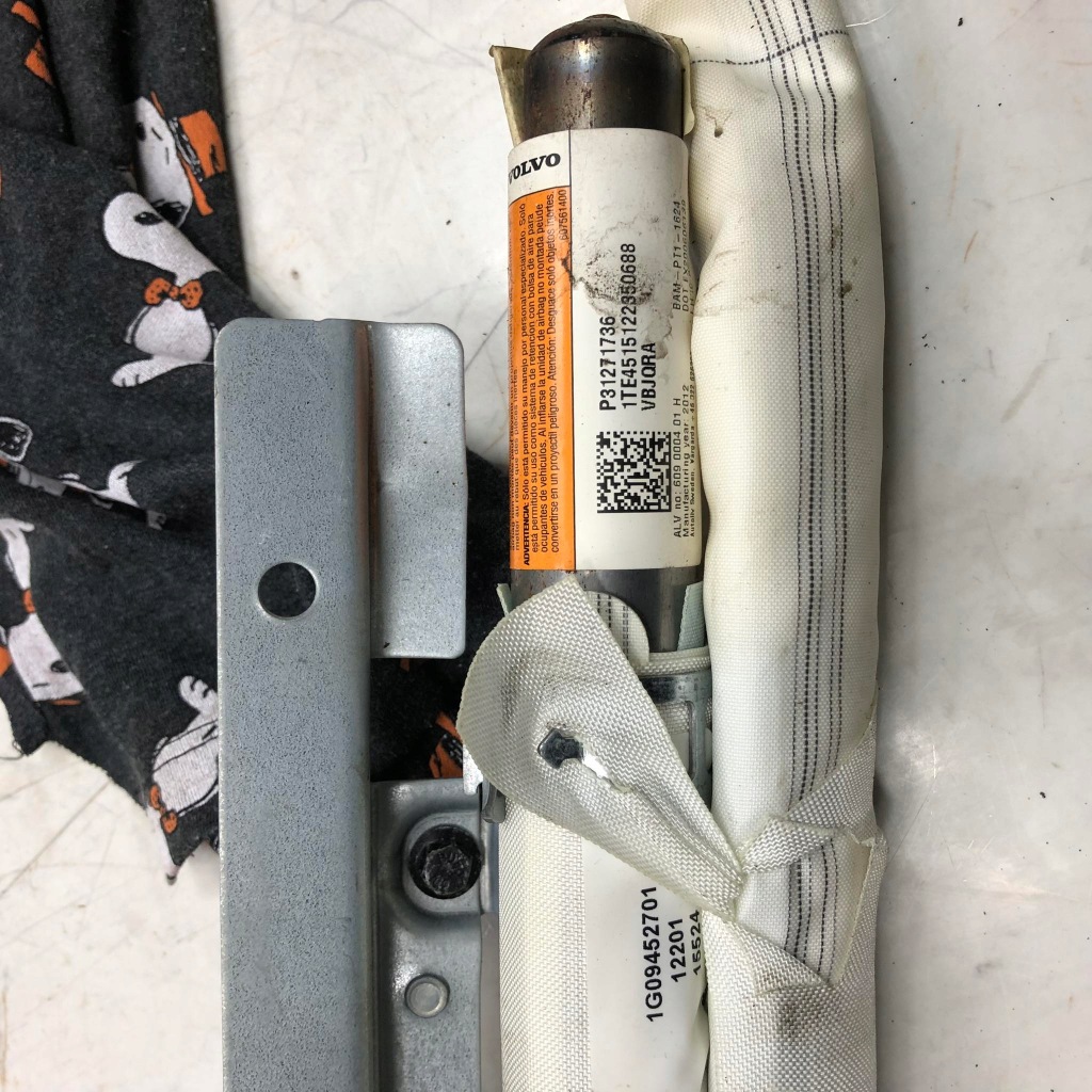 фото №3, Шторка безопасности воздушная левая xc60 i