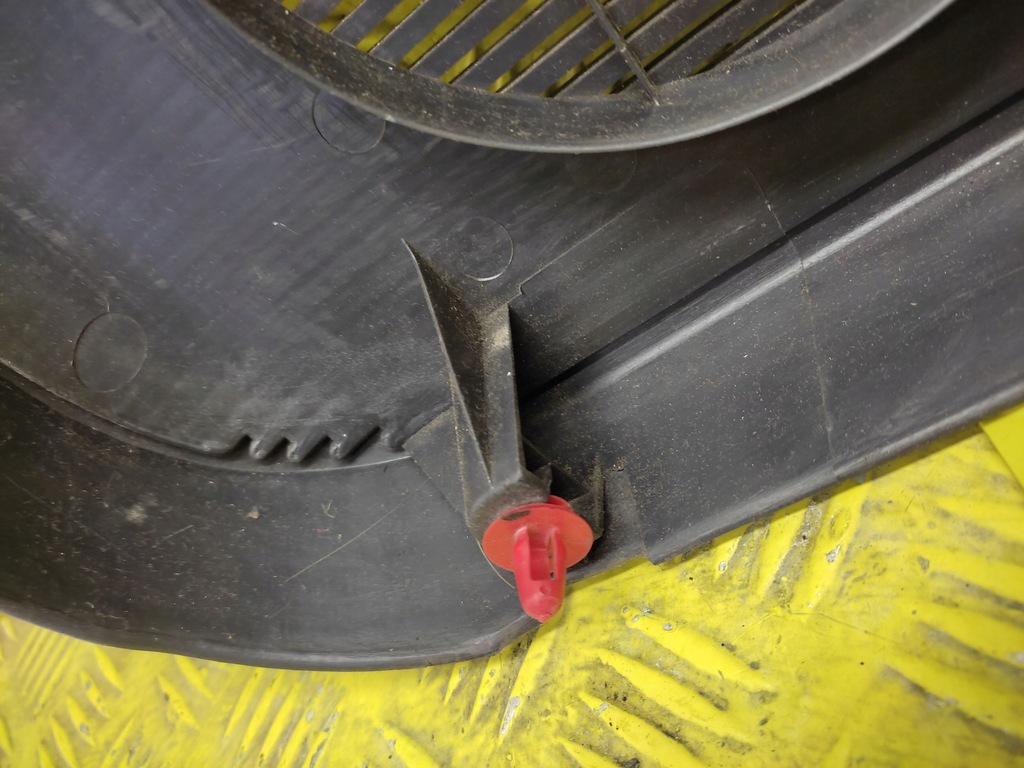 фото №10, Daihatsu yrv обивка дверь левый перед