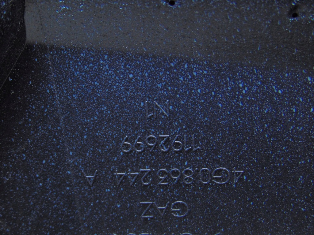 фото №10, Тунель середній чорний зарядний пристрій audi a7 4g 10- eu