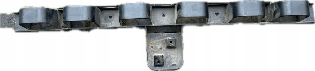 Купити Ford kuga mk1 напрямна бампера задня 8v41-17b861-ab