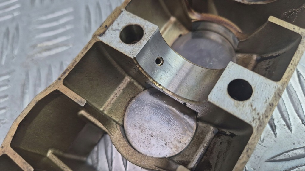 Головка двигателя комплект bmw 5 e60 e61 525i 1748969 m54b25 Киев