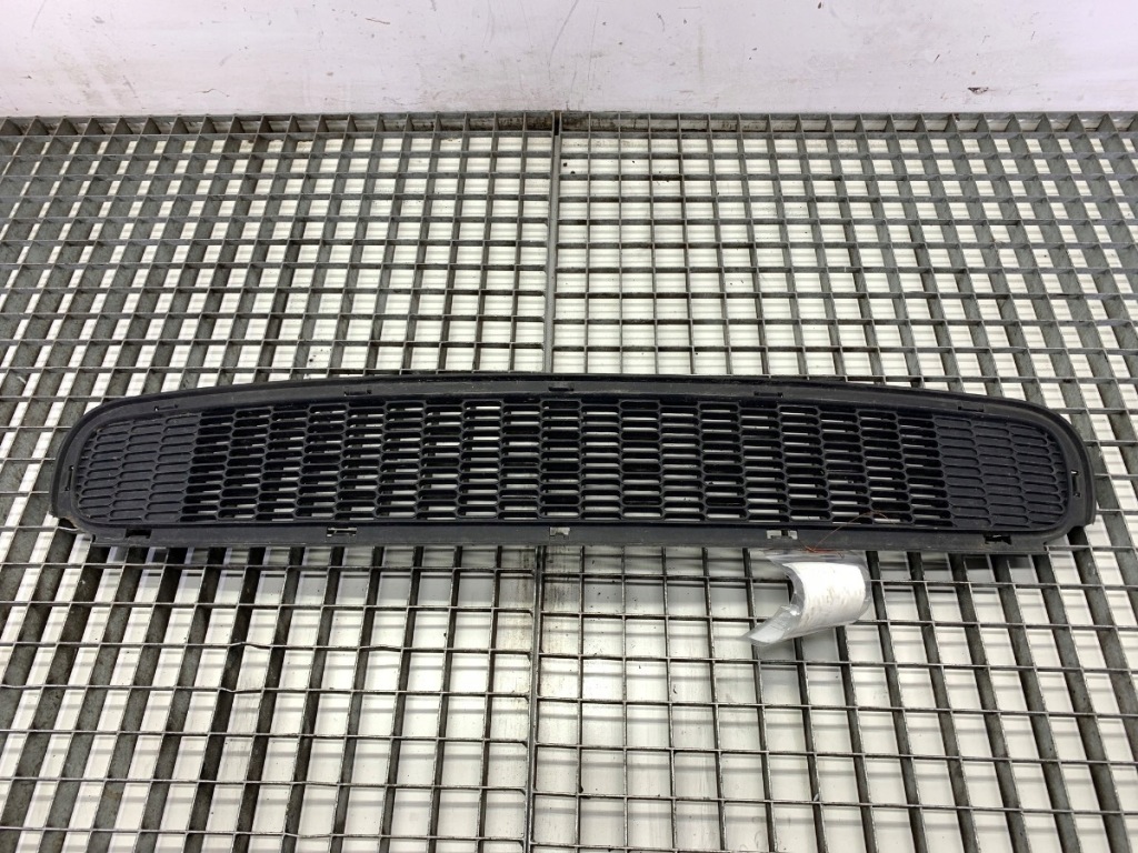 Купити Решітка бампера перед mini r56 2751285 хетчбек 05-14 захист