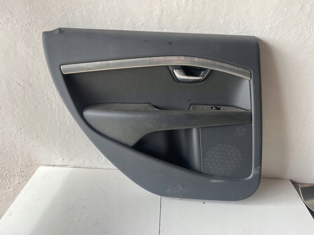 фото №1, Обивка обшивка левый задняя volvo v70 iii europa