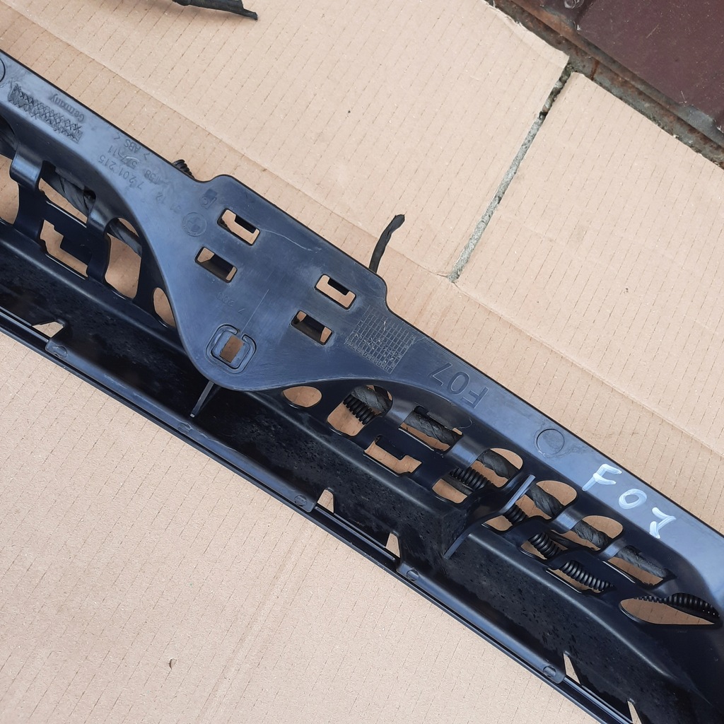 фото №12, Bmw f07 кронштейн кронштейн напрямна бампера задня 7201215