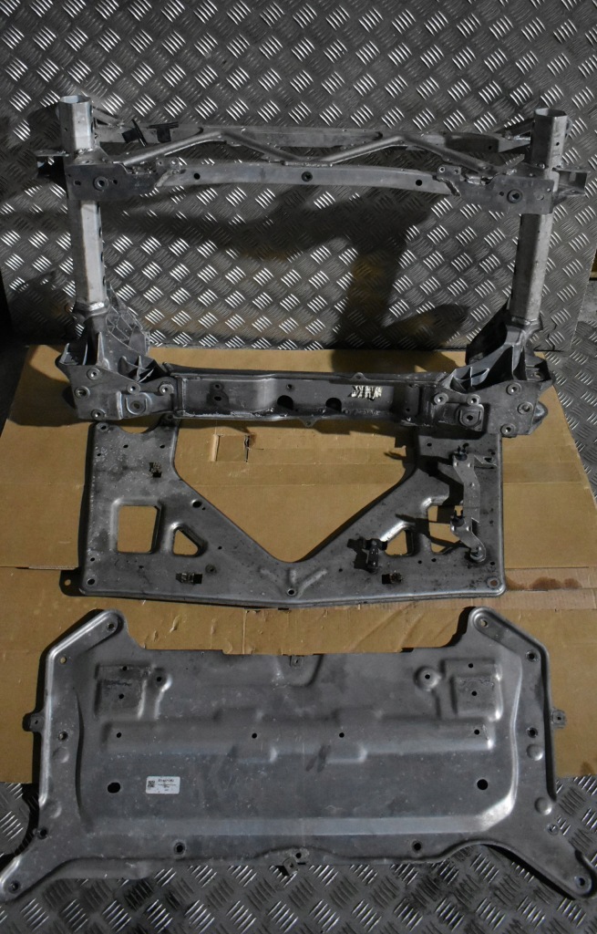 фото №1, Idealny підрамник перед передній porsche panamera 971 1