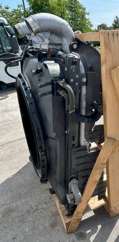 Радиатор воды 2125896 интеркулер 2125897 daf xf 106 480 гарантия в Украине