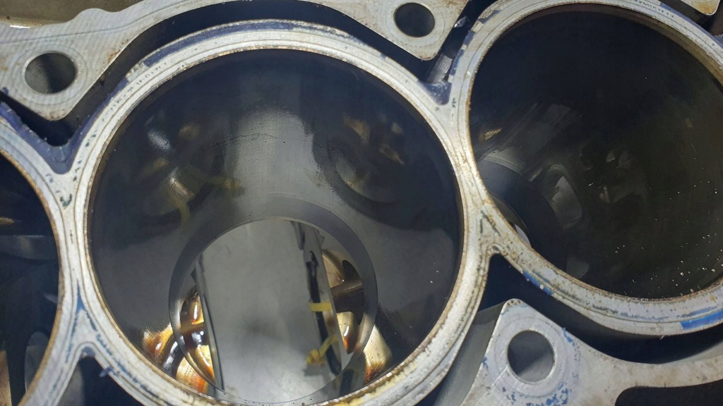 фото №5, Volkswagen golf v 5 touran 1.6 fsi bag 03c103019g блок двигателя номинальный