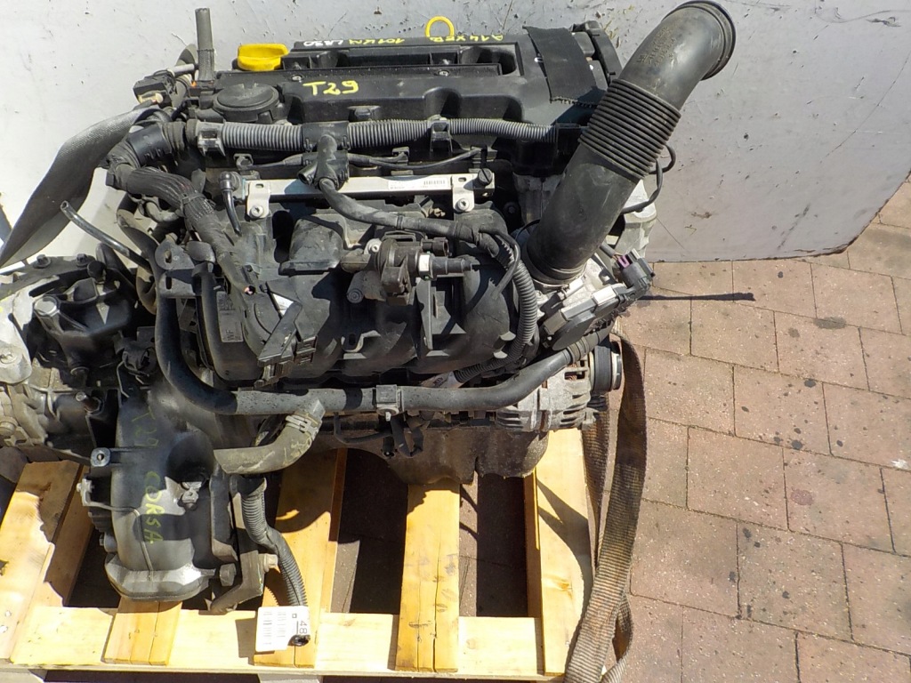 Opel corsa d e adam meriva b 1.4 16v двигун a14xer комплектний Зі Шроту