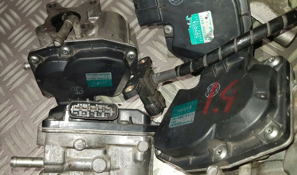 фото №8, Toyota yaris iii auris ii corolla 1.4 d4d клапан выхлопных газов egr 25800-33011