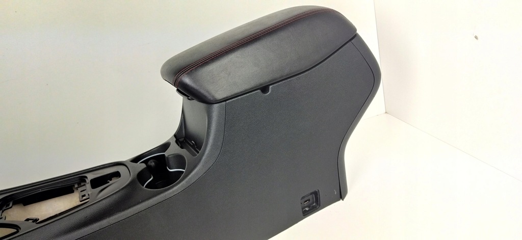 фото №6, Cherokee kl trailhawk туннель средний подлокотник