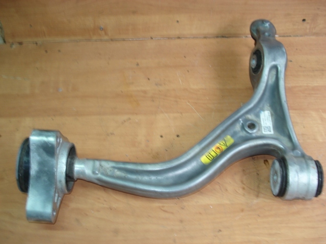 фото №15, Porsche taycan 9j1 рычаг перед правый 9j1407152g 971407121g