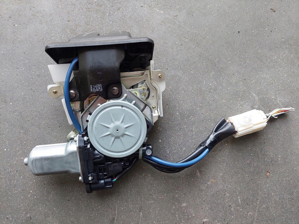 фото №2, Замок крышки багажника 412320-10080 lexus rx ii 400 300 rx400 h