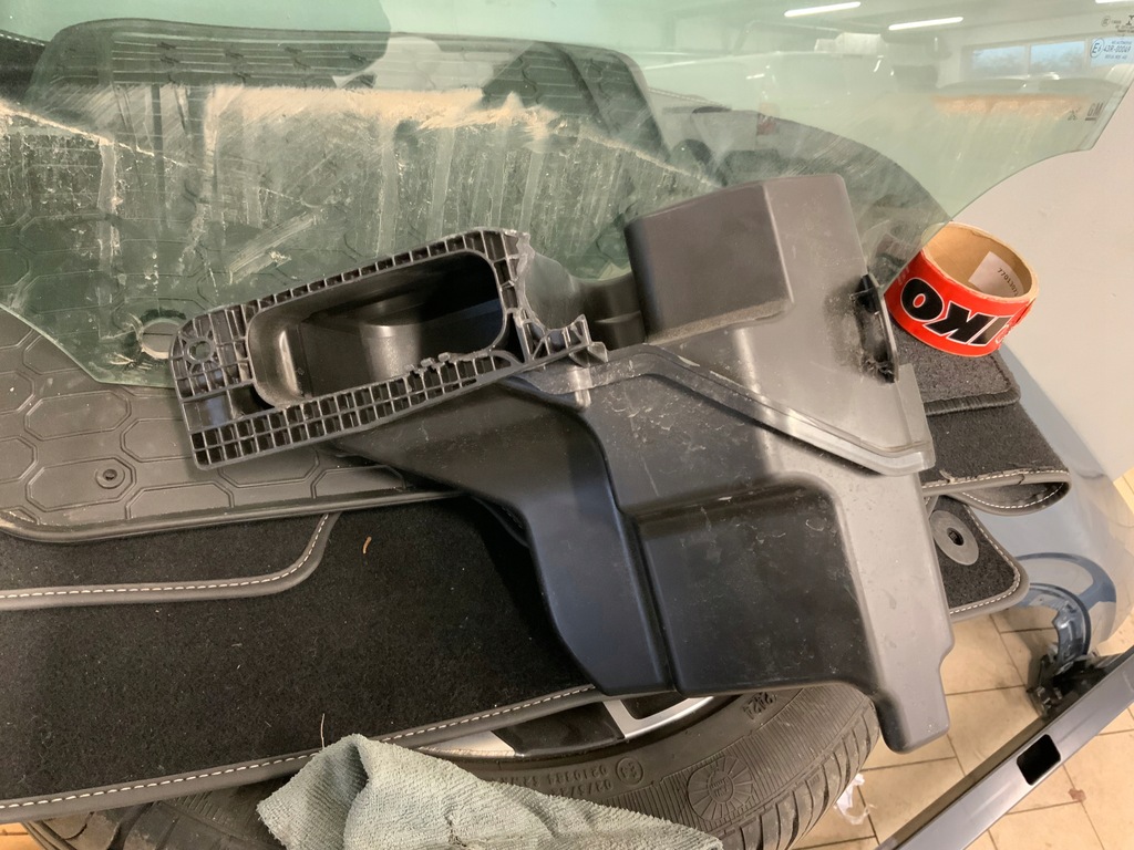 фото №1, Резонатор peugeot 308 iii t10 9837956480