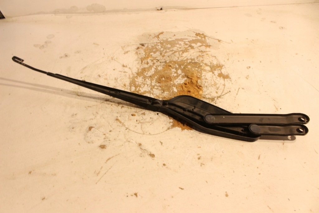 фото №8, Правое рычаг дворники перед nissan almera tino