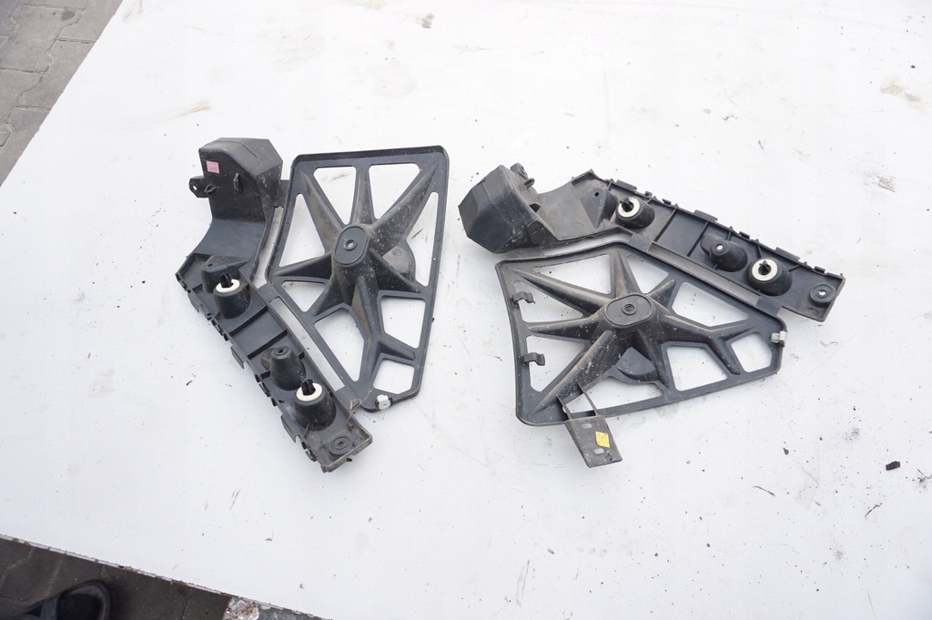 фото №1, Напрямна бампера лівий задня renault scenic 3 iii fl