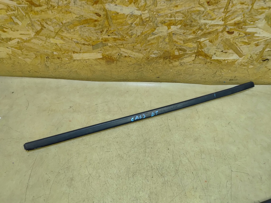 фото №1, Galaxy mk3 молдинг ущільнювач правий задня 06-