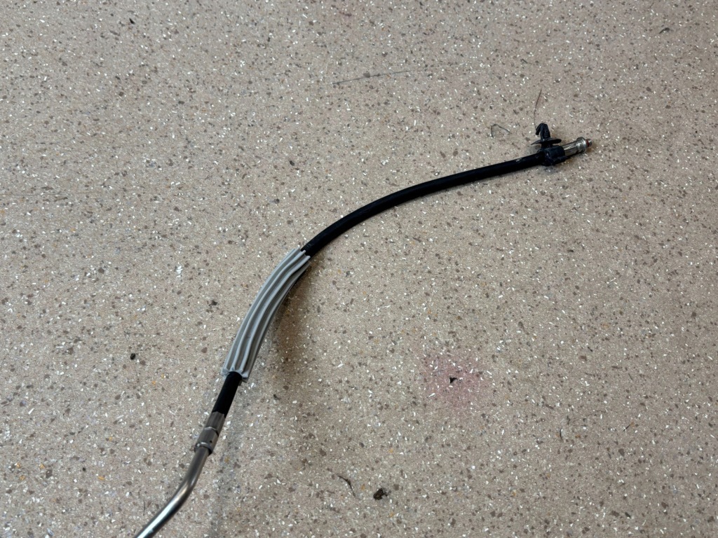 Шланг вакууму підсилювач гальм mercedes-benz e w213 a2138304704 в Україні