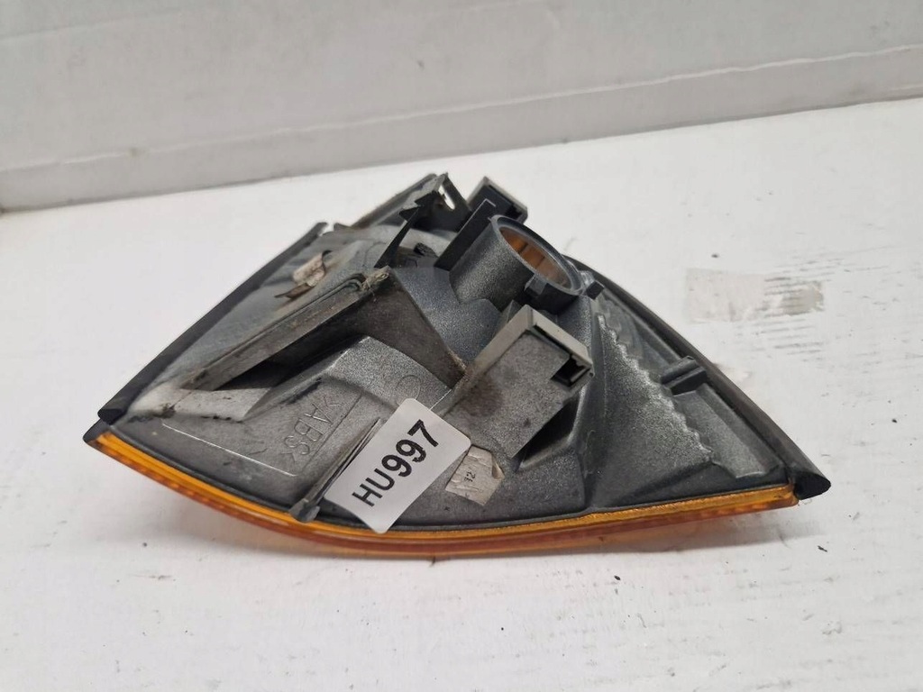 фото №9, Поворотник поворотник поворотник правий помаранчевий bmw 3 e36 1387044