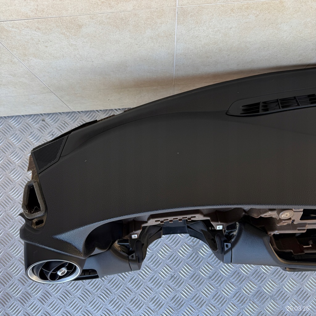 фото №11, Панель приладів комплектна подушка безпеки консоль ремені панель приладів alfa romeo giulia 2019 rok