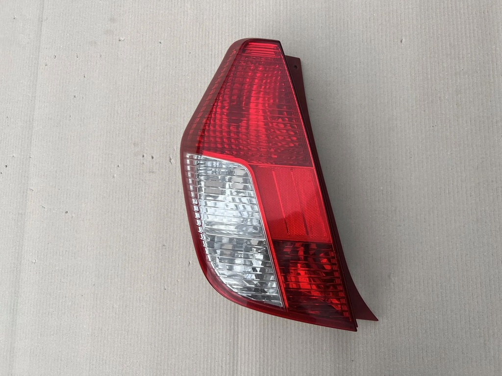 фото №1, Hyundai i10 i 2008 задняя левая лампа