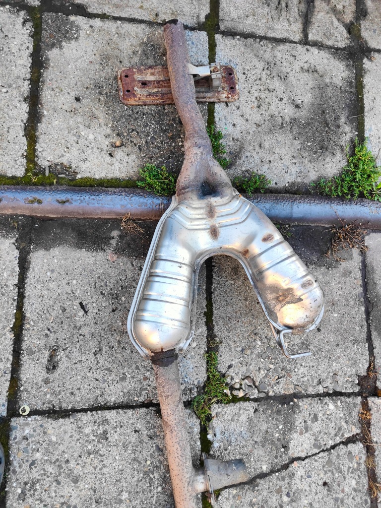 Bmw e39 гаситель конечный средний бензин 2.0 2.5 m52 Киев