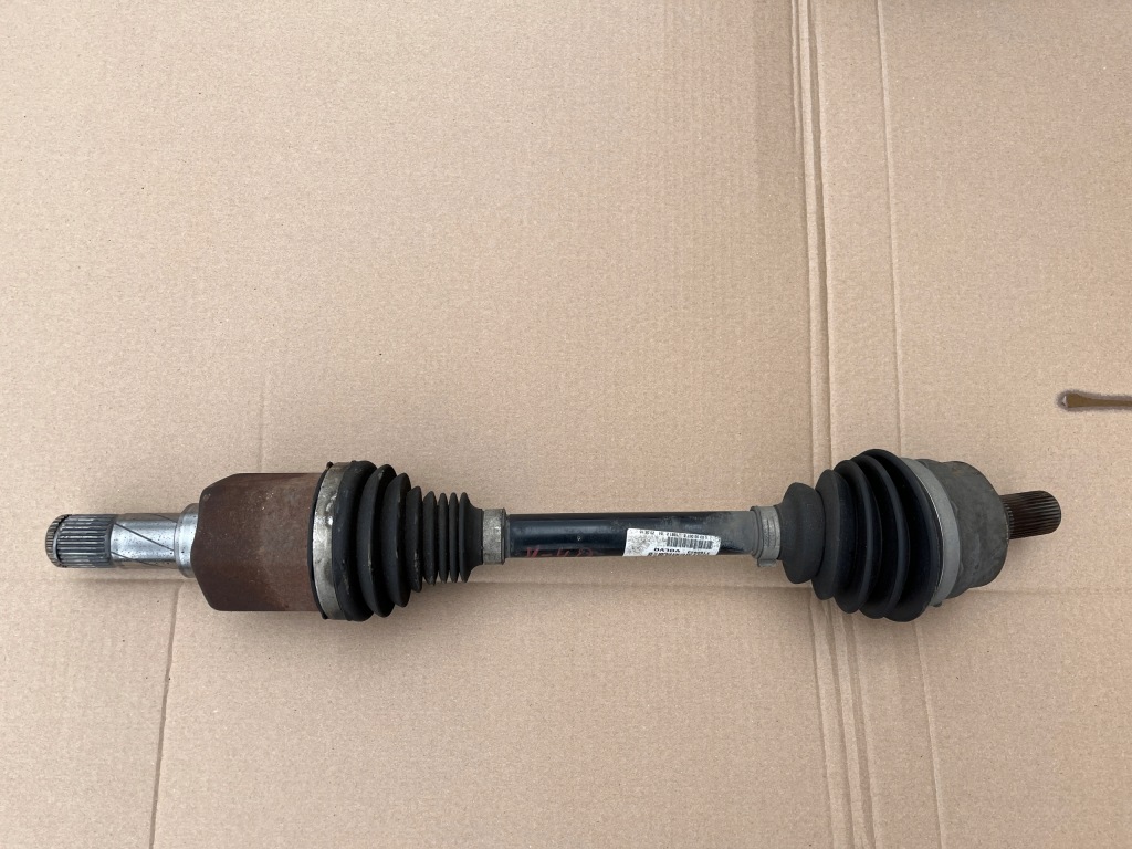 Купить Приводной вал левая короткий 2.0 d 120km volvo v40 2 рестайлинг  2016-2019 p31437065