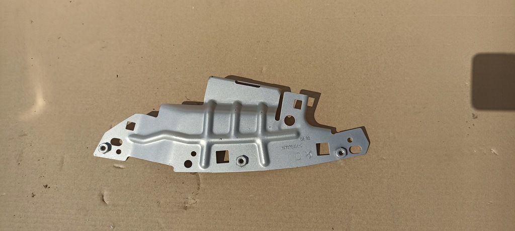 фото №1, Кронштейн панель фари кронштейн citroen ds7 lift 22-23r