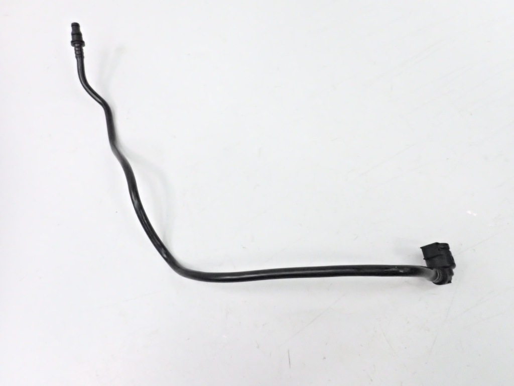 фото №7, Патрубок вакууму mercedes w222 a2225011201