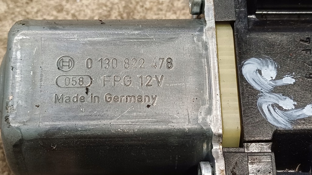 фото №5, Renault megane iii моторчик стекло правый передний 807300004r