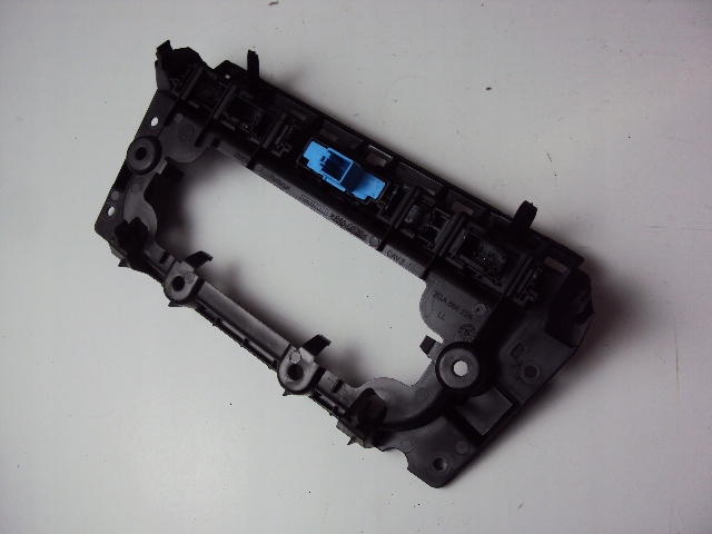 фото №4, Панель аварийных vw t-roc 1.5 tsi 20 r