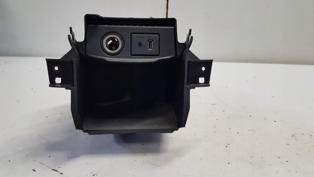 Купить Разъём aux бардачок opel zafira c