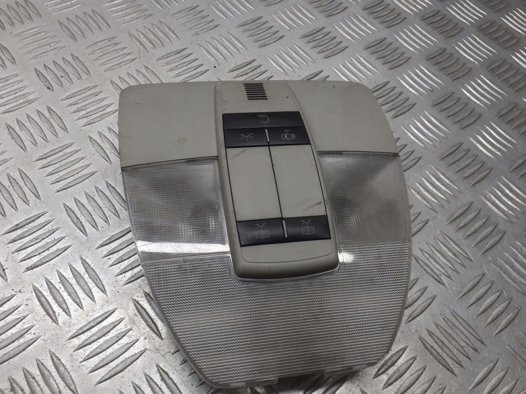 Купити Освітлення кабіни перед mercedes w169 2.0 cdi a1698204801