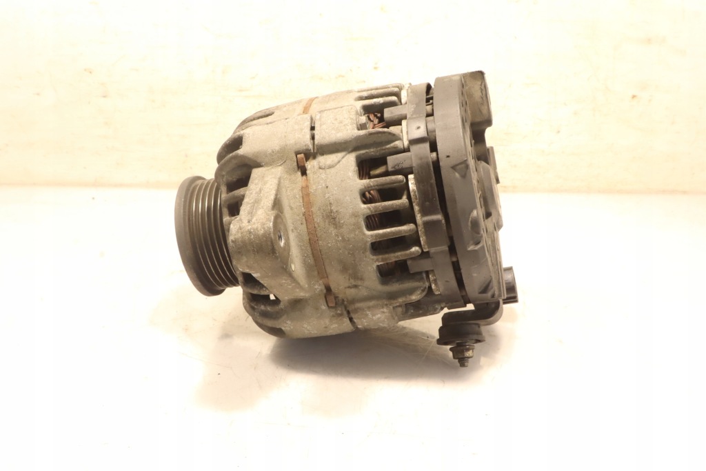 Генератор toyota yaris 2 1.4d4d Доставка