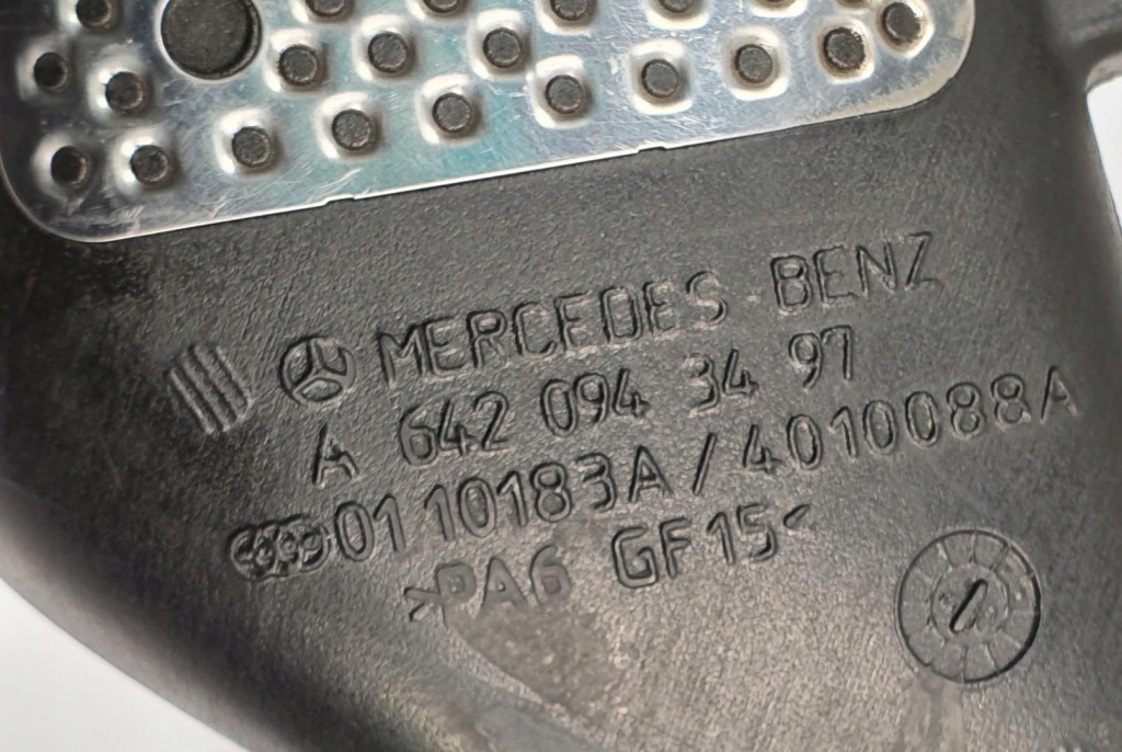 Труба повітрозабірник повітря витратомір mercedes ml w164 3.0 cdi v6 a6420943497 Зі Шроту