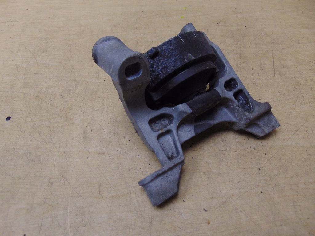 фото №5, Подушка двигателя кронштейн правая mazda 6 gj 2.2d 2012-