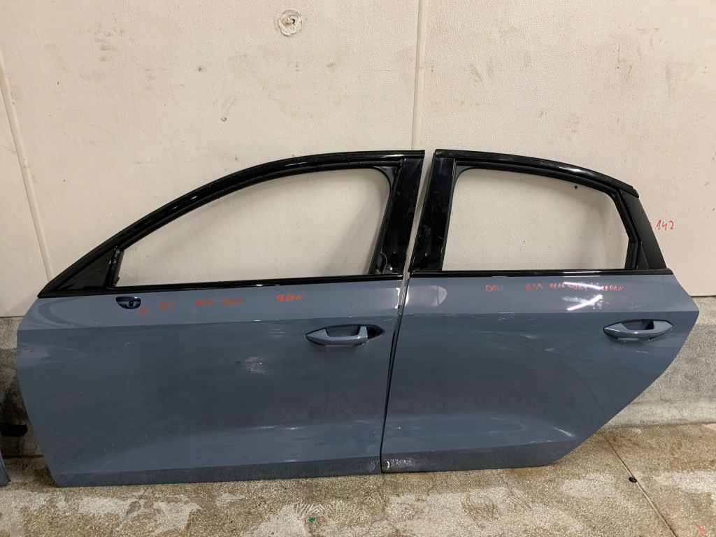 фото №1, Audi a3 s3 rs3 8y sedan дверь левый задняя левая задние