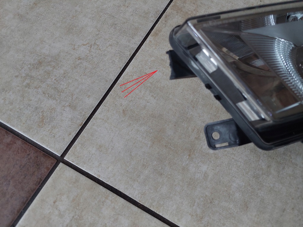 фото №4, Протитуманна фара лівий - skoda rapid - 5ja