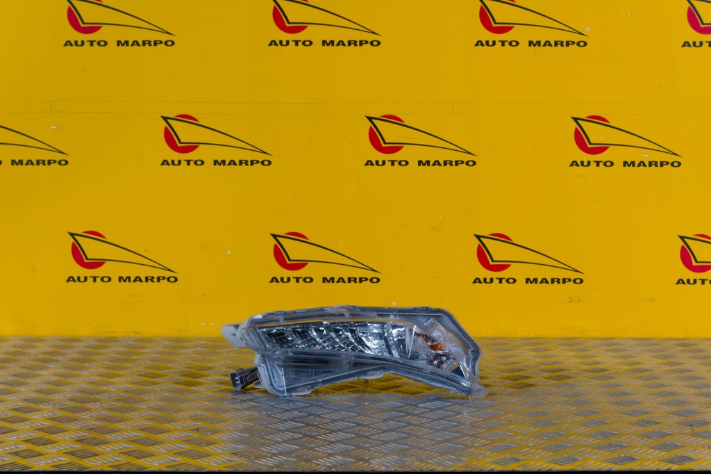 фото №2, Toyota camry поворотник лампа led drl противотуманная фара r
